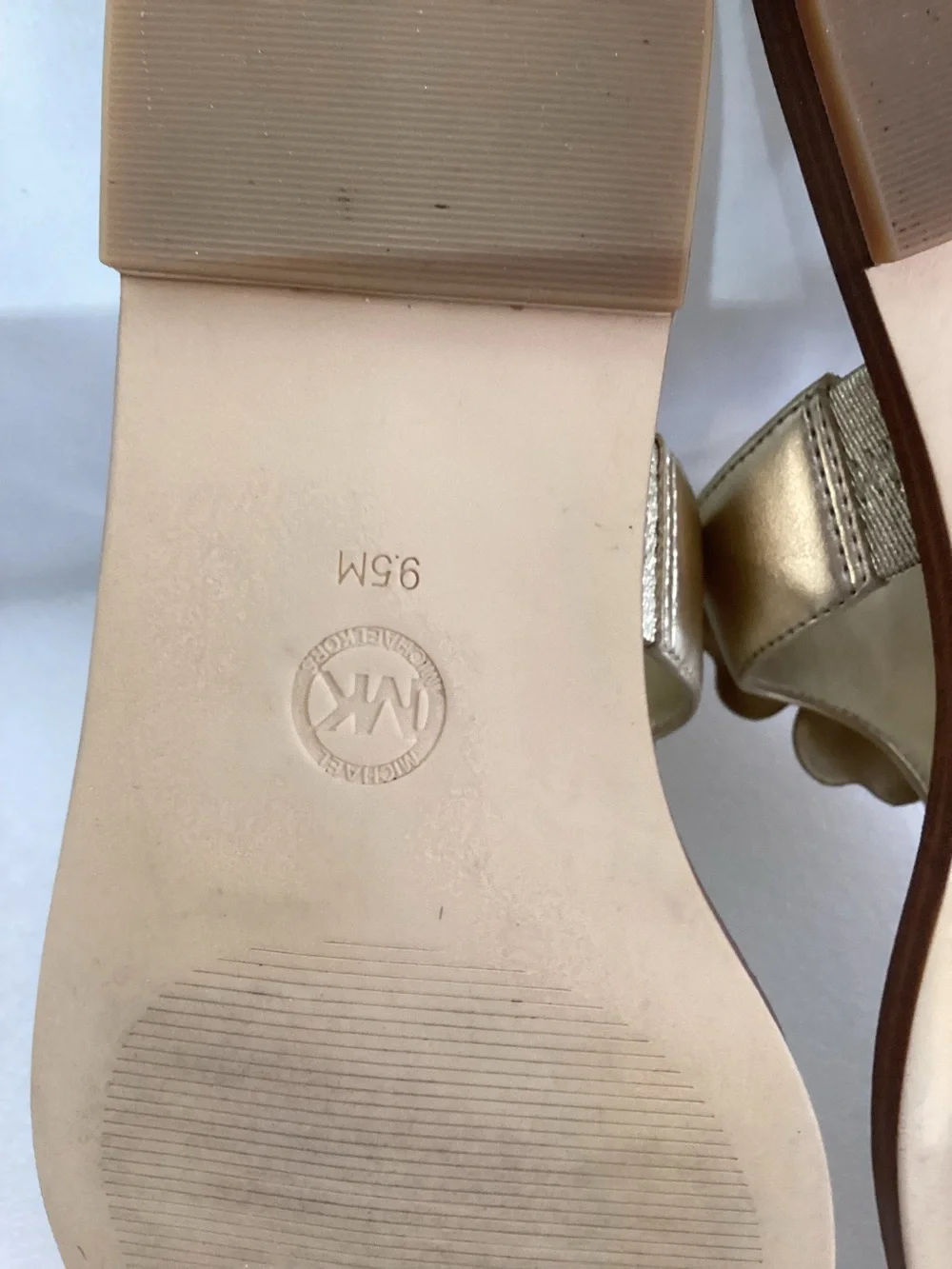 Michael Kors Woman’s Flip Flops Size 9.5 Color Gold Faux Leather